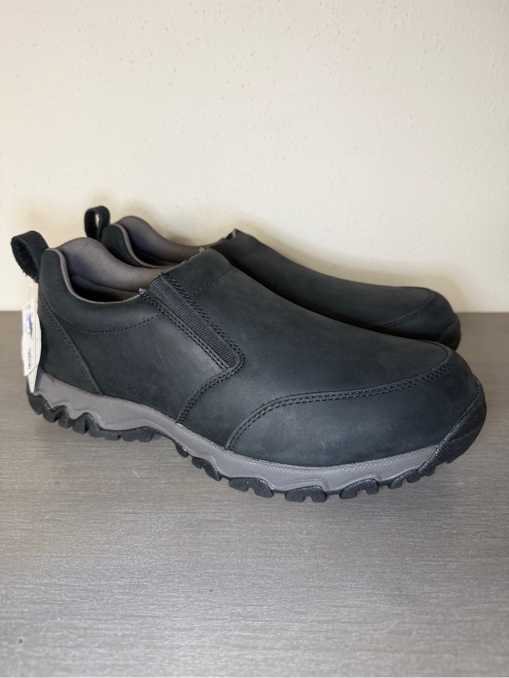 Duluth Trading Co. Wild Boar Leather Mocs Men's SZ 10.5 Wide Slip Resistant New